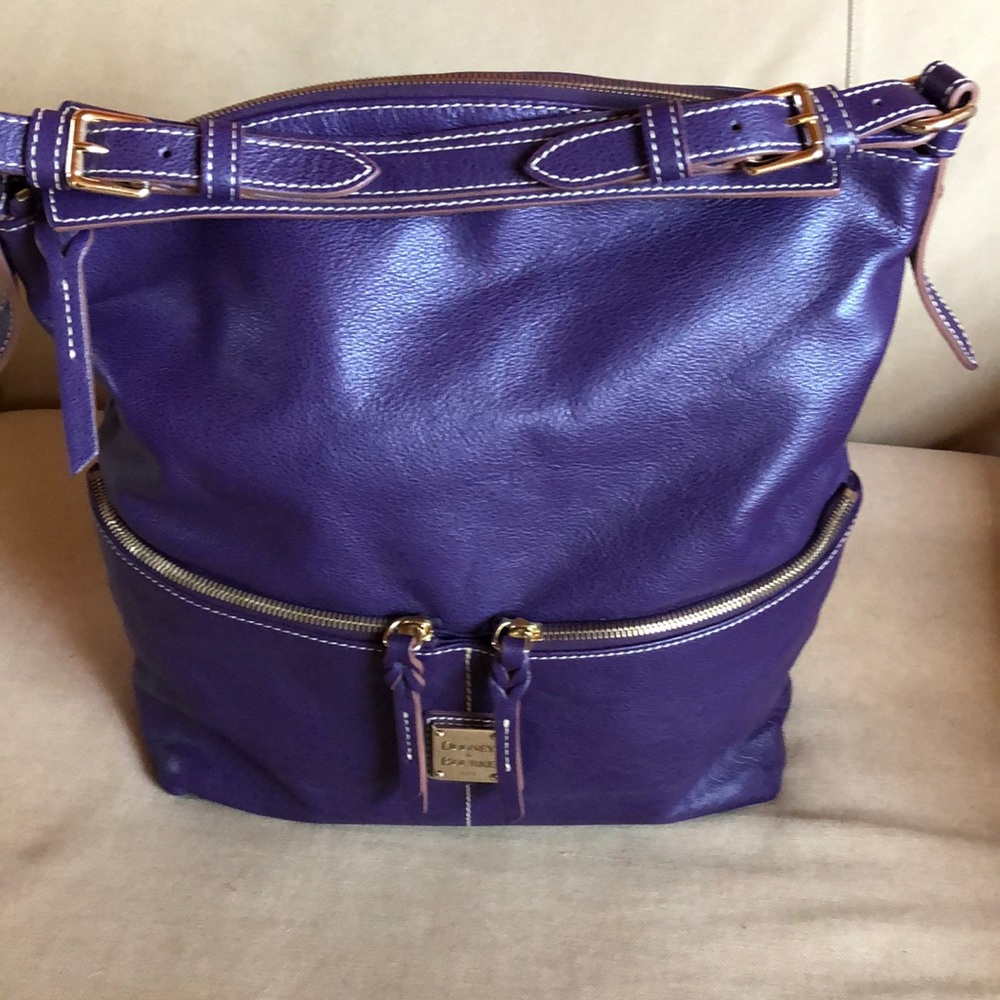 New with tags purple leather Dooney & Bourke bag